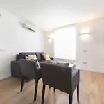 Bravissimo Portal Nou, With Private Garage Appartement *