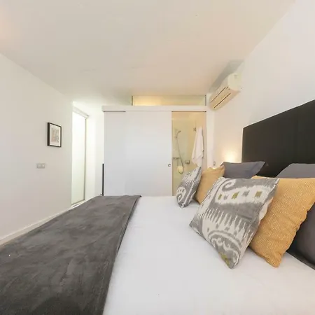 Bravissimo Portal Nou, With Private Garage شقة خيرونا