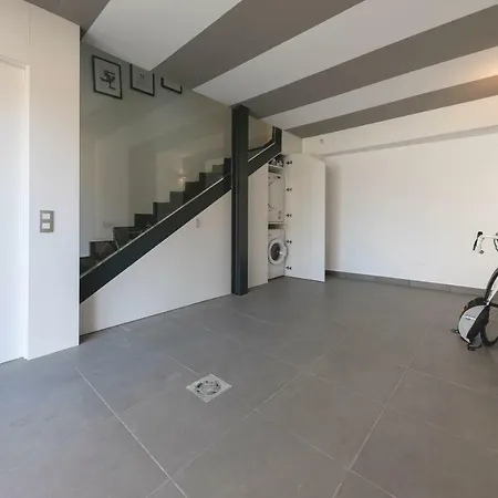 Bravissimo Portal Nou, With Private Garage Daire