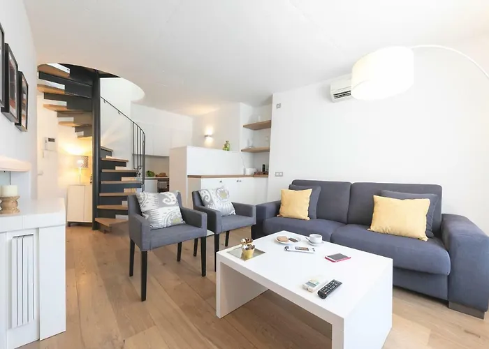 Bravissimo Portal Nou, With Private Garage Διαμέρισμα *