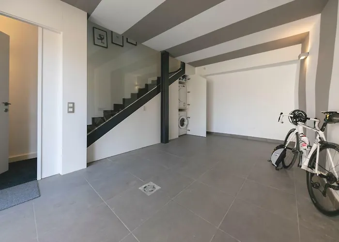 Bravissimo Portal Nou, With Private Garage Appartement