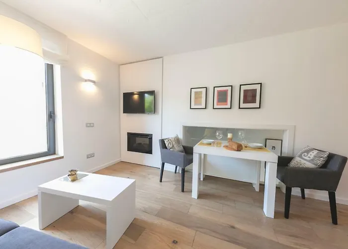 Διαμέρισμα Bravissimo Portal Nou, With Private Garage Χιρόνα