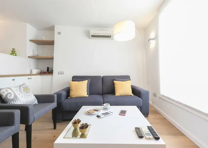 Appartement Bravissimo Portal Nou, With Private Garage Gerona